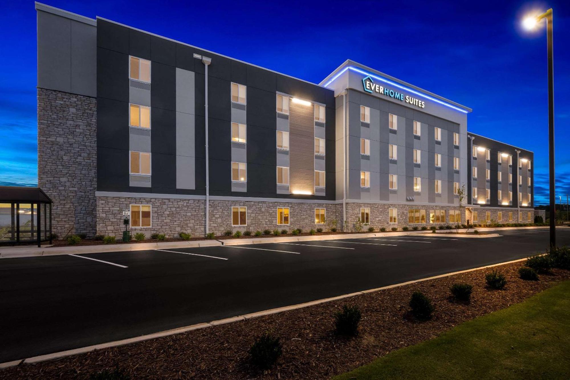 Everhome Suites Fayetteville Near Fort Bragg Esterno foto