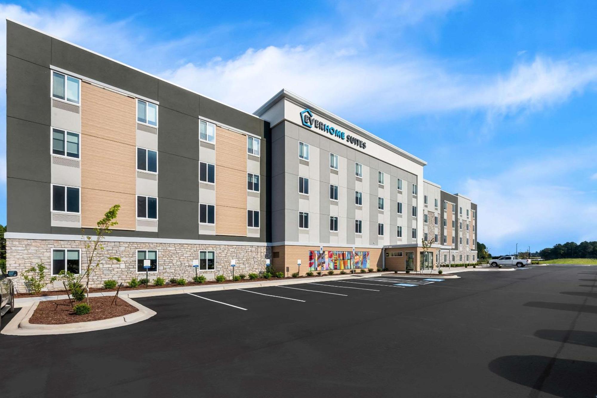 Everhome Suites Fayetteville Near Fort Bragg Esterno foto