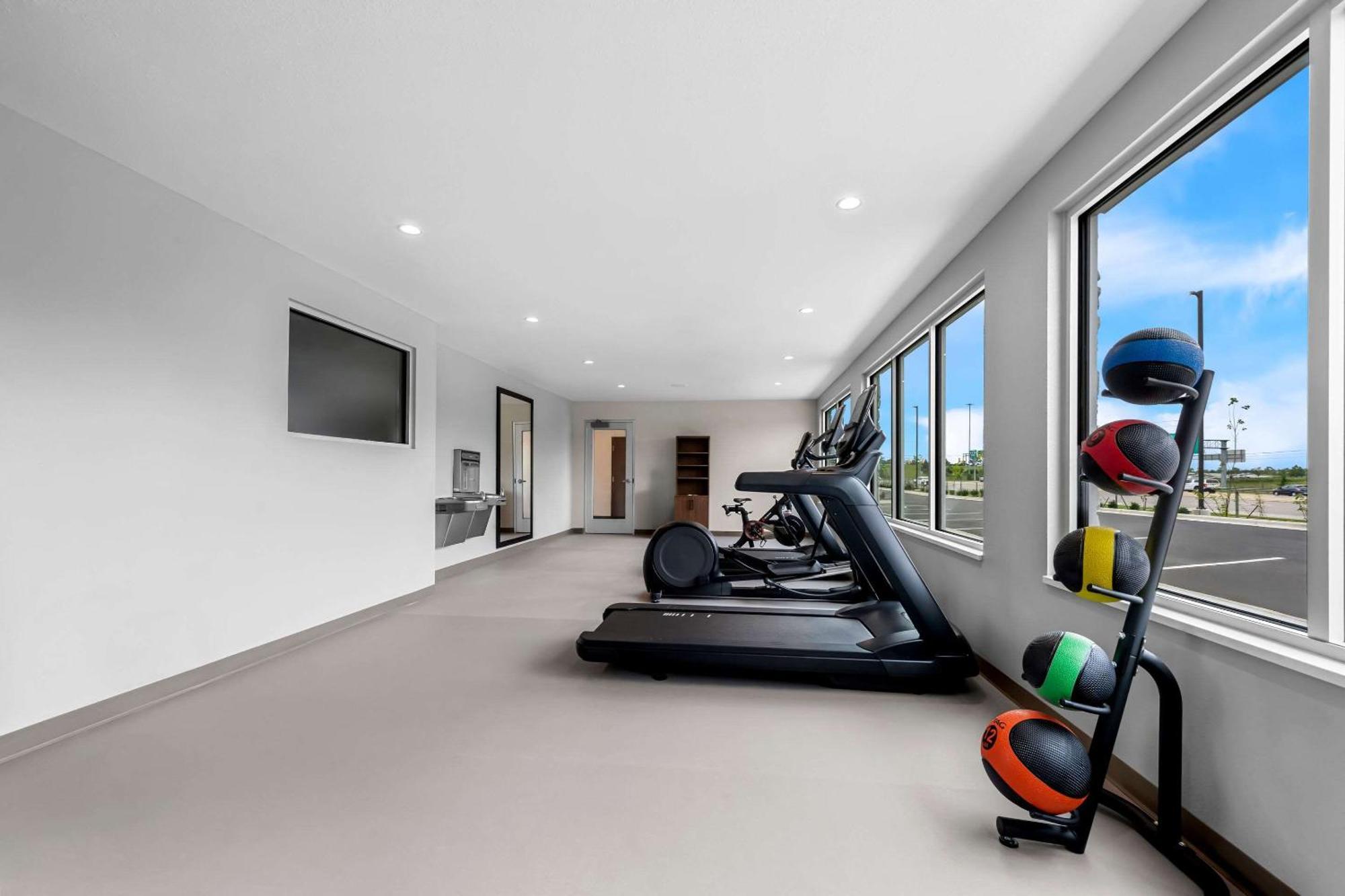 Everhome Suites Fayetteville Near Fort Bragg Esterno foto