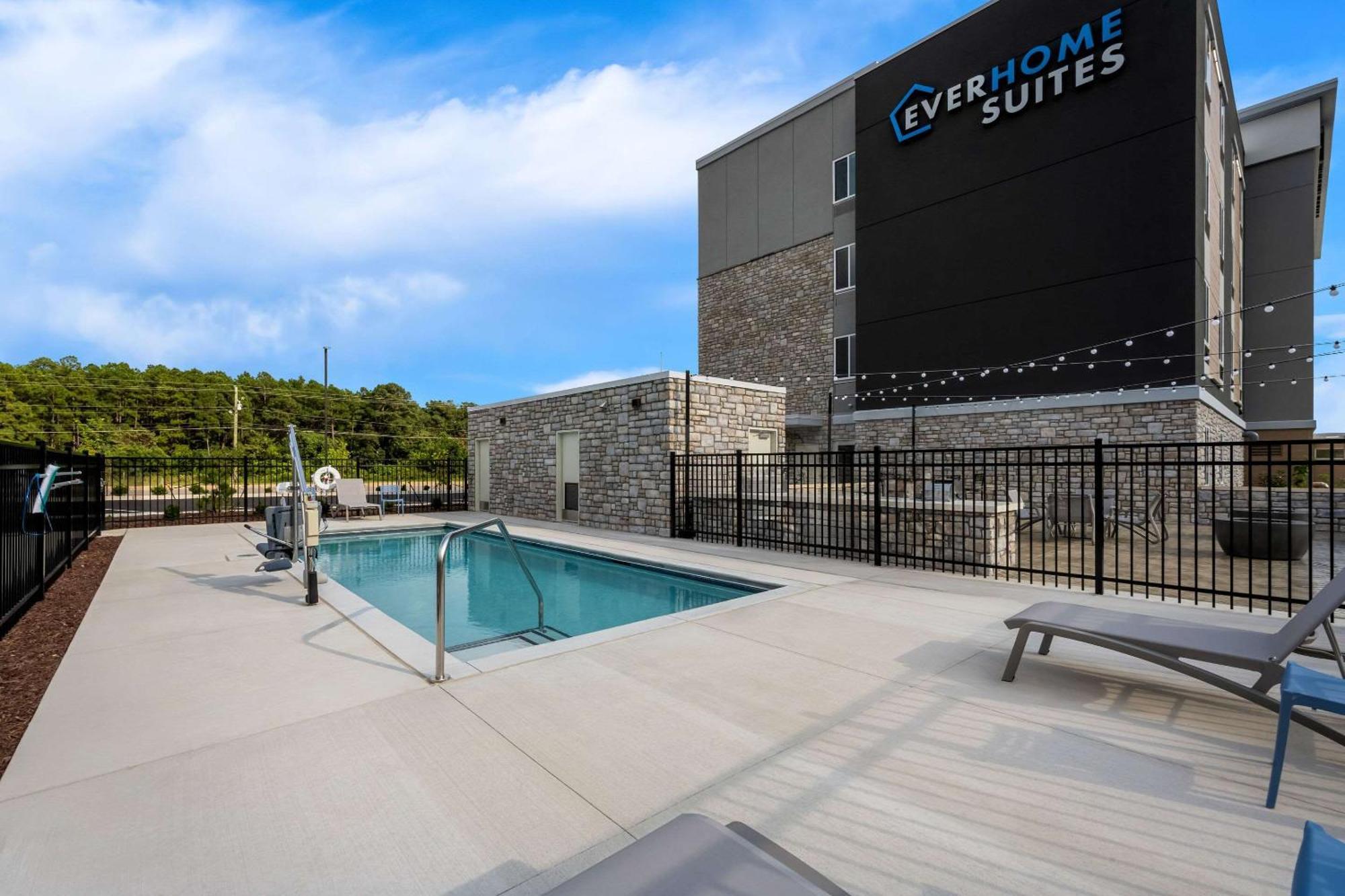 Everhome Suites Fayetteville Near Fort Bragg Esterno foto